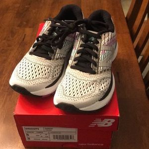 NWT New Balance 860 women's running shoe